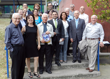 Rotarios visitan CEDES Don Bosco.
