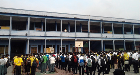 Patios del Colegio Santa Cecilia. El Salvador. 