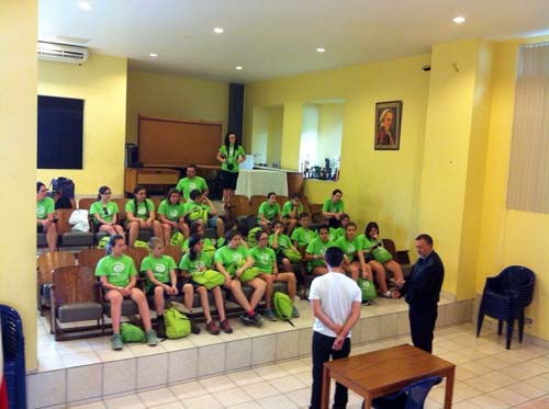 Visita de estudiantes de Minessota a CEDES Don Bosco