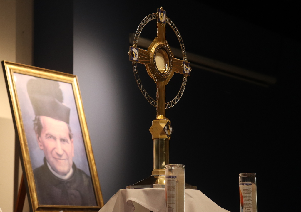 Feligreses de la Basílica Don Bosco participaron en Retiro Cuaresmal Parroquial 2024 con la tematica del mensaje del papa Francisco “A través del desierto, Dios nos guía hacia la libertad”.
