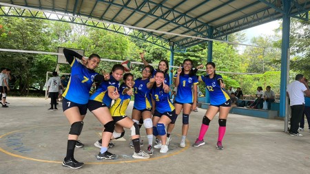 Los jóvenes participaron en las disciplinas de ajedrez y voleibol, obteniendo la clasificación a la etapa nacional, el equipo femenino de voleibol.