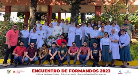 Formandos de los Salesianos de Don Bosco, Hijas del Divino Salvador e Hijas de María Auxiliadora.