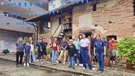 El oratorio de verano busca acompa&ntilde;ar a los ni&ntilde;os en su crecimiento humano y espiritual, fomentando valores, convivencia y alegr&iacute;a, pilares fundamentales para la formaci&oacute;n de buenos cristianos y honrados ciudadanos.