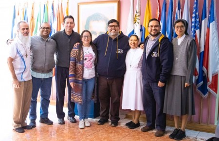 Delegaci&oacute;n de la Inspector&iacute;a CAM durante el Curso de Salesianidad I en Quito, acompa&ntilde;ados por el P. &Aacute;ngel Prado, SDB, director del Centro Salesiano de Formaci&oacute;n Permanente Am&eacute;rica (CSFPA) y perteneciente a la Inspector&iacute;a CAM.