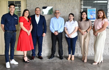 La empresa Soluciones Corporativas realizó la donación de material a FUSALMO Soyapango.