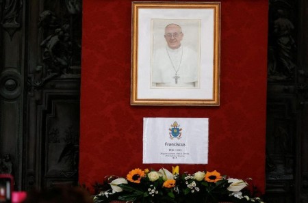 El Papa Francisco pidió ser sepultado de forma sencilla en la Basílica de Santa María la Mayor, con la única inscripción: Franciscus.