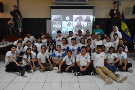 J&oacute;venes de Nicaragua, Costa Rica y Panam&aacute; se conectan virtualmente durante el encuentro de l&iacute;deres salesianos "Deja tu huella al estilo Salesiano", enfocado en el cuidado de la casa com&uacute;n y basado en la enc&iacute;clica Laudato Si' del Papa Francisco.