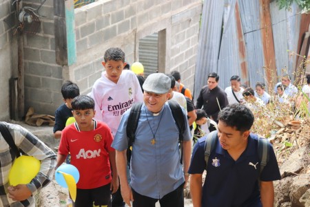 Este encuentro no solo fortaleció los lazos entre la juventud y la Iglesia, sino que también brindó un espacio para el crecimiento espiritual y el compromiso con los valores salesianos en la comunidad de Comayagüela.