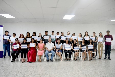 desarrollaron sus habilidades en servicio y negociación con el cliente, telemarketing, técnicas de venta, ciclo de venta, técnicas de cierre, entre otras competencias.