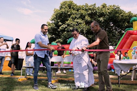 Representantes de la obra salesiana de Cartago inauguraron la cancha sintética de fútbol con el objetivo de fomentar el deporte y sano esparcimiento en la niñez y juventud de la localidad. 