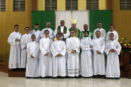 Monseñor Juan Miguel Castro Rojas, Obispo de la Diócesis de San Isidro Labrador visitó en Centro Don Bosco