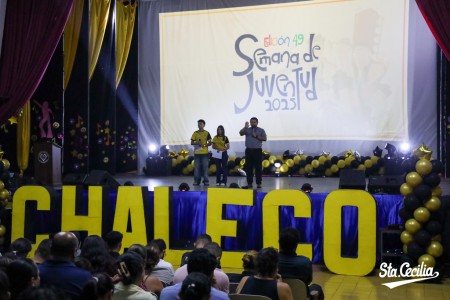 Estudiantes del Colegio Salesiano Santa Cecilia compartieron su creatividad y carisma en la Noche de Talentos, uno de los momentos más esperados de la Semana de Juventud.