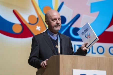 El padre Stefano Martoglio explica el sentido del CG29: "Conocer para deliberar".