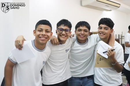  Estudiantes de la promoción 2025 de la Escuela Domingo Savio vivieron su retiro de noveno grado con alegría, fe y gratitud, reafirmando su identidad salesiana.