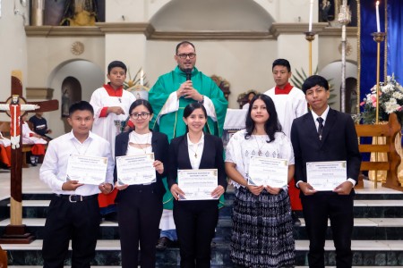 Cinco jóvenes de la Parroquia Salesiana de San Pedro Carchá fueron bendecidos como nuevos lectores de la Palabra. 