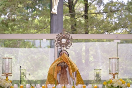 La celebración fue una oportunidad para que la comunidad expresara su amor a Jesús Eucaristía y reafirmara su compromiso de vivir con mayor intensidad el misterio de su presencia real en la hostia consagrada.