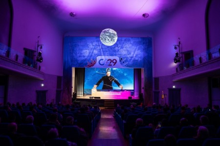 Los capitulares analizan propuestas para mejorar el documento sobre la animación y cuidado de la vida salesiana.
