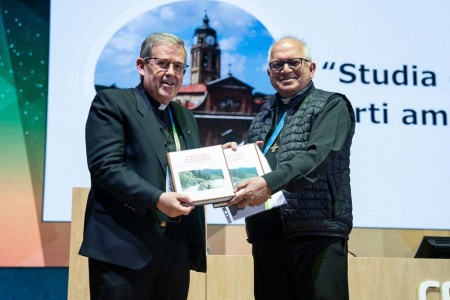 Tras la elección del Consejo General, la Congregación se enfoca en aprobar directrices para llevar la figura de Don Bosco a los jóvenes vulnerables.