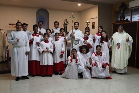 Santo Domingo Savio inspira a jóvenes de todas las edades, demostrando que la santidad es posible a través del servicio a Dios y el testimonio del Evangelio en el mundo de hoy.