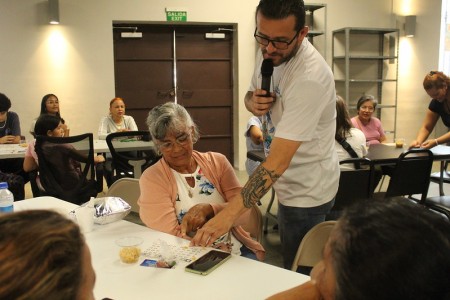 Este Bingo Parroquial destacó la importancia de la vivencia comunitaria entre los feligreses de la Basílica Don Bosco. Fue una jornada en la que se unieron la diversión y la solidaridad reafirmando el compromiso de todos para mantener el bienestar de la Casa de Don Bosco.