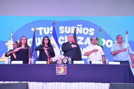 Ambiente de entusiasmo y espíritu salesiano durante la LIV Expotécnica del Instituto Técnico Ricaldone, donde los jóvenes demostraron su talento y pasión por seguir cruzando fronteras con sus sueños.