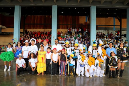 La comunidad salesiana de Comayagüela y los jóvenes de la Parroquia María Auxiliadora compartieron con el padre Inspector Julio Navarro, SDB, en un ambiente de fraternidad y alegría.