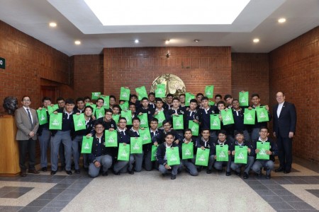 Estudiantes del Colegio Salesiano Don Bosco de Guatemala participan en jornada acad&eacute;mica y vocacional en la Universidad Mesoamericana, fortaleciendo su proyecto de vida y la identidad salesiana.