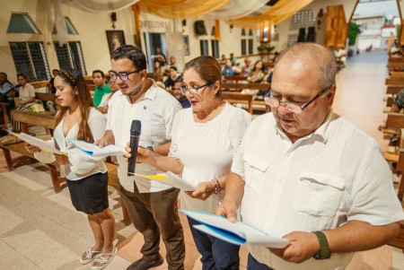Los Salesianos Cooperadores Vanessa Chun Valenzuela, Irma Eguizabal, Jorge Mario López Koo y Eswin Arturo de Paz Lara renovaron su promesa en la Parroquia de San Benito. 