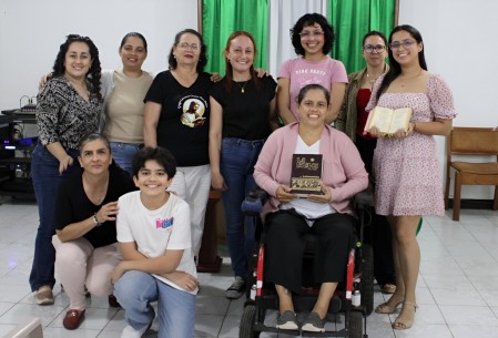 Participantes del retiro de lectores en el Centro Don Bosco de Pérez Zeledón compartieron una jornada de formación, integración y oración, fortaleciendo su servicio litúrgico.