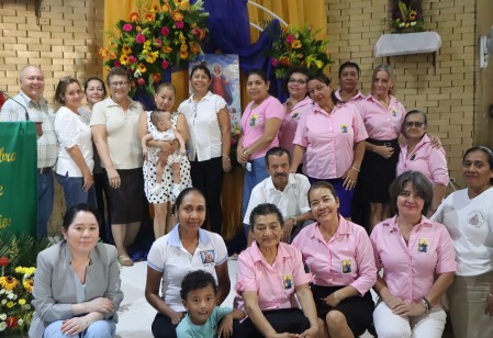 La comunidad de San Benito celebró la Solemnidad de la Asunción de la Virgen María, elevando cantos y oraciones en honor a la Madre de Dios.