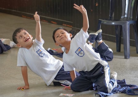 El retiro fue una jornada que sembró semillas de fe en el corazón de los alumnos más pequeños del Centro Escolar Miguel Magone. Ellos vivieron esta actividad con entusiasmo, asombro y mucha ternura.