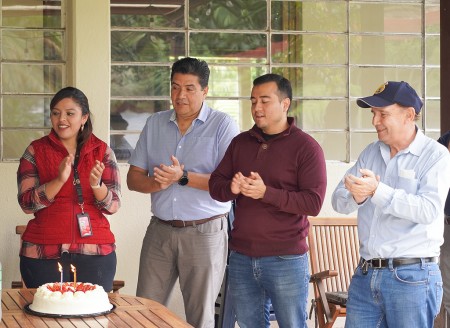 Colaboradores que celebraron su cumpleaños en septiembre y octubre fueron agasajados en la Casa Inspectorial.