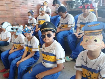 Estudiantes del Don Bosco exploran el tema "Tu vocación es una llamada" durante la inspiradora Semana Vocacional.
