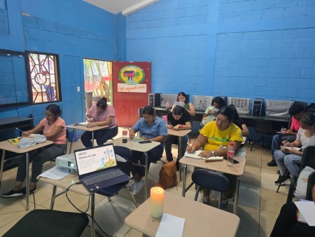 Agentes pastorales de la Parroquia María Auxiliadora participaron con entusiasmo en la Escuela de Formación Salesiana, fortaleciendo su misión catequética y juvenil en Comayagüela.