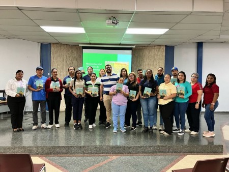 Esta primera experiencia marca el inicio del camino de los nuevos colaboradores en la institución, motivándolos a convertirse en guías y modelos a seguir para las nuevas generaciones.
