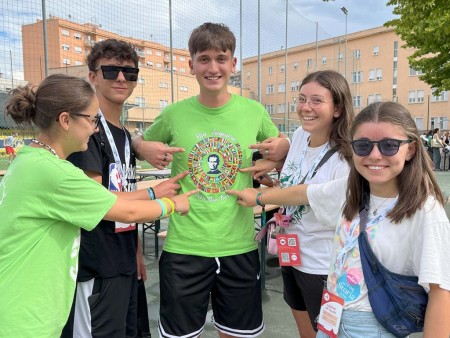 Jóvenes peregrinos del Movimiento Juvenil Salesiano llegan a Roma el 28 de julio para dar inicio al Jubileo de los Jóvenes, una semana llena de esperanza, fe y fraternidad que culminará el 3 de agosto.