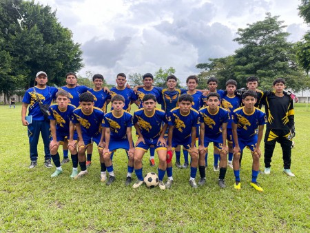 Estudiantes del Colegio y Centro Escolar Don Bosco destacan en competencias y encuentros deportivos en fútbol, baloncesto y voleibol, promoviendo el desarrollo integral, la sana convivencia y los valores salesianos a través del deporte.