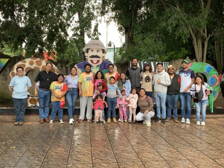 Familias acompañadas por el apostolado Callejeros de la Fe disfrutaron de un día de convivencia en el Zoológico La Aurora, compartiendo alegría y fraternidad salesiana.