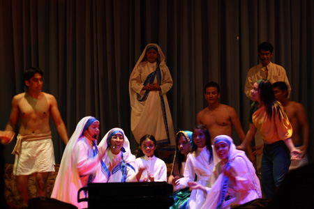 El Musical de Madre Teresa por la compañía de teatro Don Rúa. 