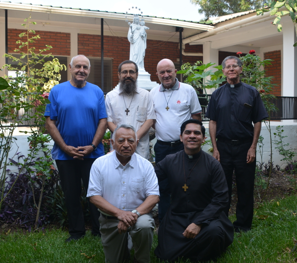 El padre Walter Jara en su encuentro con la familia salesiana de Comayagüela a finales de abril de 2024.