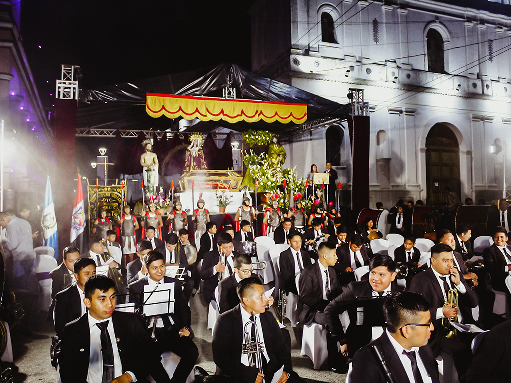 Músicos que participaron en el Ensamble de Música sacra organizada por la parroquia Salesiana de San Pedro Carchá.
