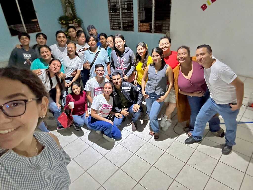 Convivencia de los jóvenes del MJS de la Parroquia San Benito con zona central del Vicariato Apostólico de Petén.