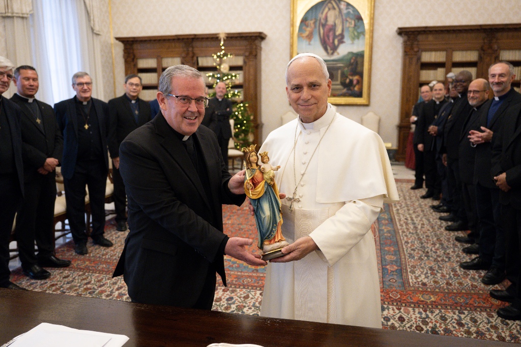 El Rector Mayor pidi&oacute; al Santo Padre una bendici&oacute;n especial para los presentes, para la Congregaci&oacute;n y para toda la Familia Salesiana