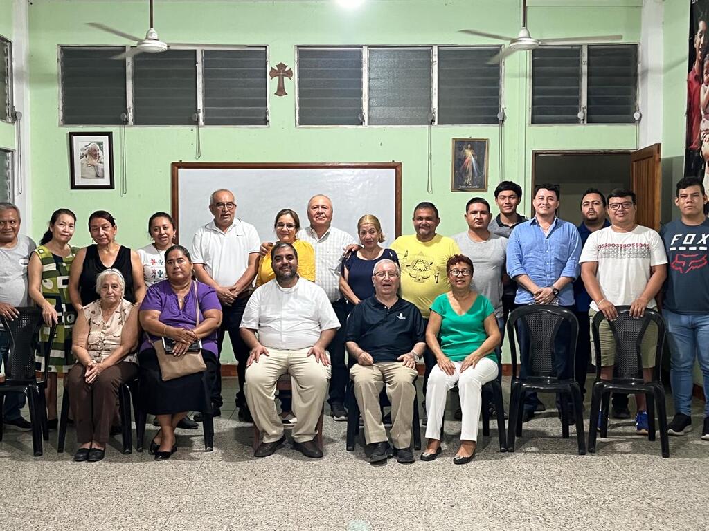 La visita del Padre Inspector deja una huella imborrable de ánimo y compromiso en la Parroquia San Benito, fortaleciendo su camino de fe y servicio en el corazón de Petén.