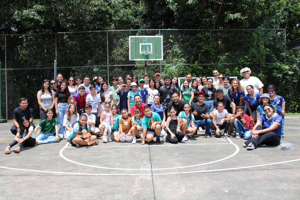 La comunidad del Centro Don Bosco de Pérez Zeledón celebró con alegría el Jubileo de la Esperanza Salesiana, uniendo oración, formación y fraternidad juvenil.